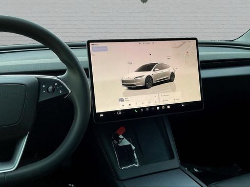 Used 2024 Tesla Model 3 Standard Range RWD image 9