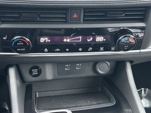 Used 2026 Nissan Rogue SV image 22