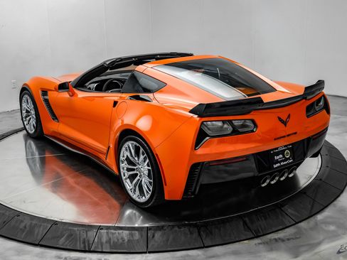 Used 2019 Chevrolet Corvette Z06 RWD image 14