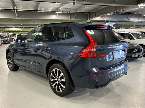Certified 2025 Volvo XC60 B5 Plus image 4