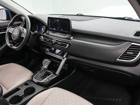 Used 2023 Kia Seltos SX w/ SX Sunroof Package image 23