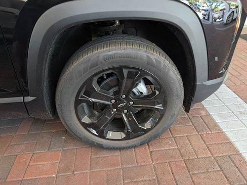 New 2026 Chevrolet Equinox LT w/ Midnight Edition FWD image 7