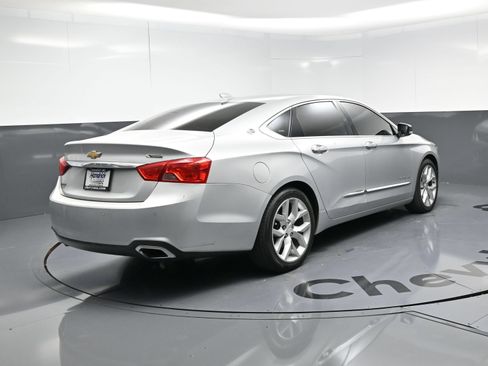 Used 2019 Chevrolet Impala Premier FWD image 17