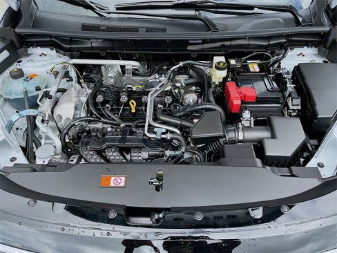 New 2025 Mitsubishi Outlander AWD image 32