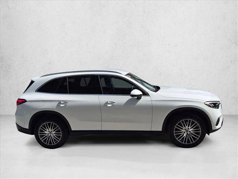 Certified 2026 Mercedes-Benz GLC 300 image 4