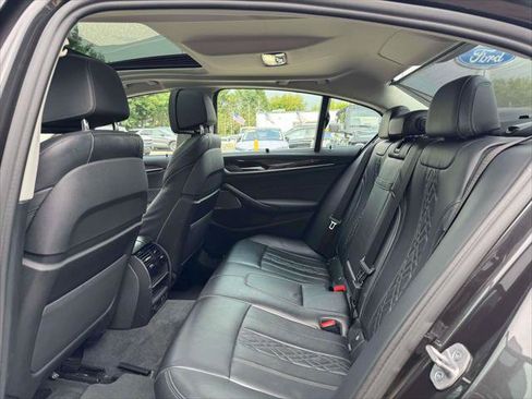 Used 2022 BMW 530e xDrive w/ Executive Package AWD/4WD image 14