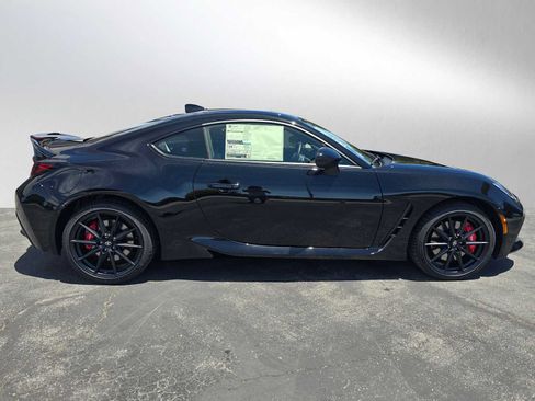 New 2026 Toyota GR86 Premium RWD image 2