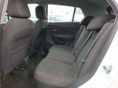 Used 2018 Chevrolet Trax LS image 12