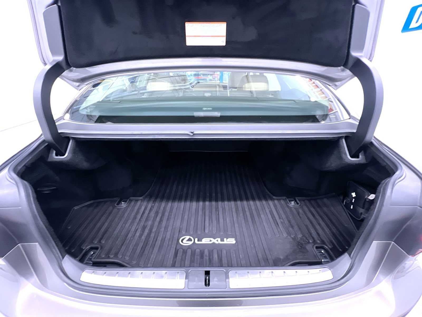Used 2019 Lexus LS 500 AWD image 42