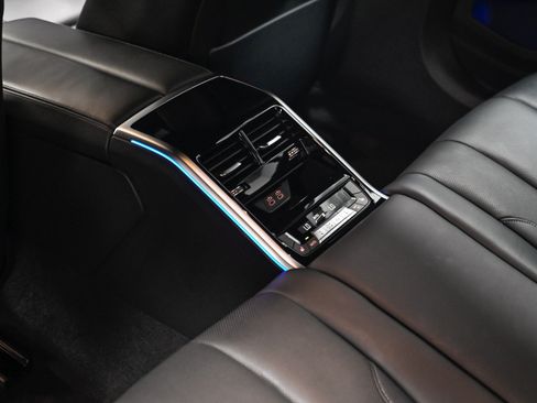 Used 2022 BMW ALPINA B8 xDrive Gran Coupe AWD/4WD image 39