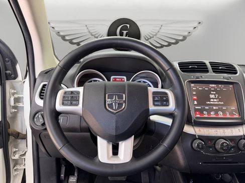Used 2019 Dodge Journey SE FWD image 12