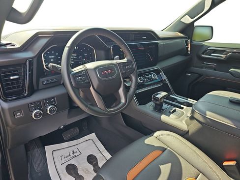 Used 2023 GMC Sierra 1500 AT4 w/ Technology Package AWD/4WD image 13