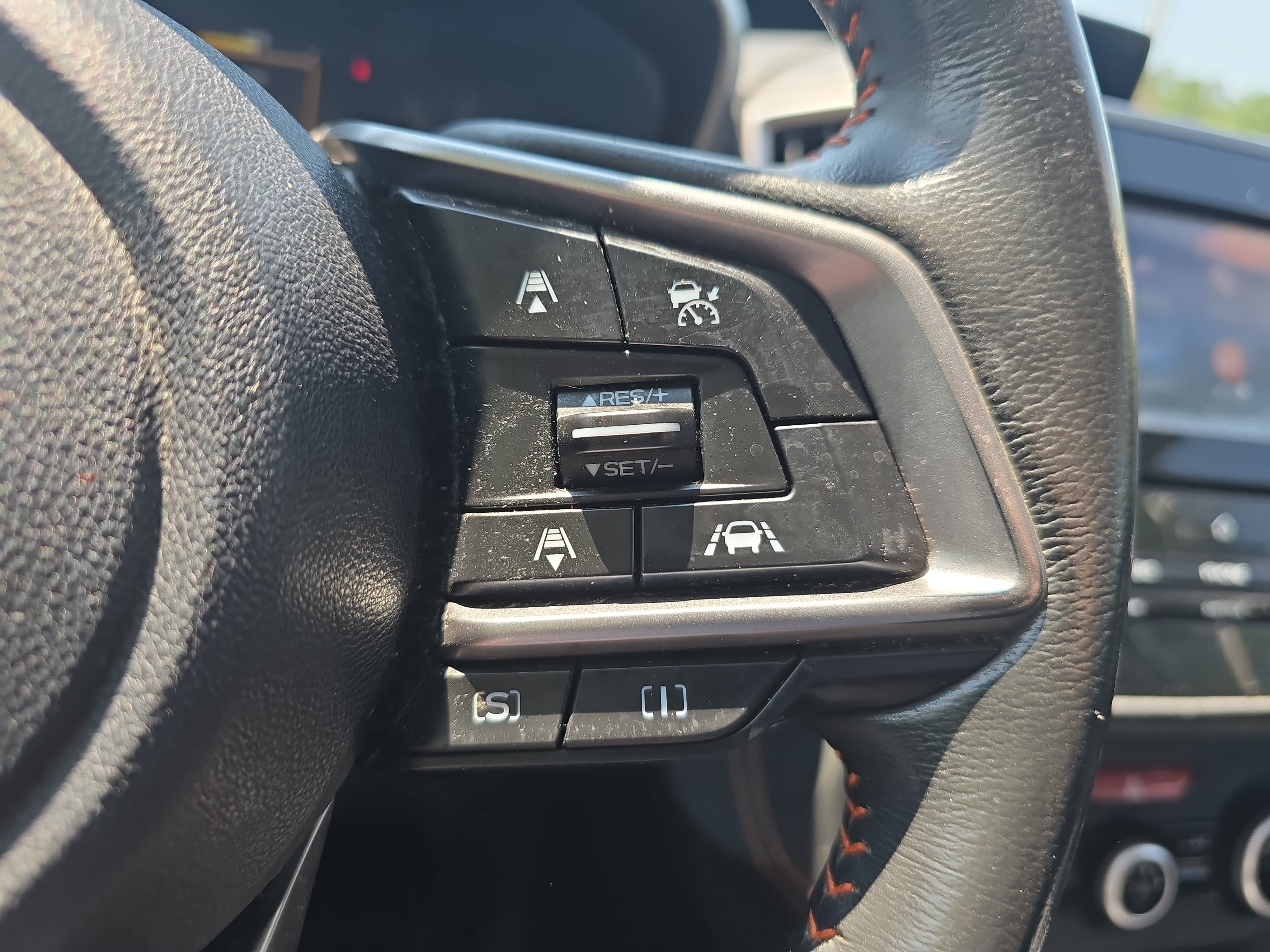 Used 2020 Subaru Crosstrek 2.0i Premium w/ Moonroof Package 1 AWD/4WD image 17