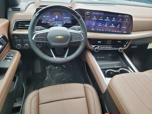 New 2026 Chevrolet Suburban High Country AWD/4WD image 9