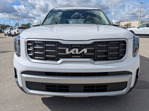 New 2025 Kia Telluride S image 3
