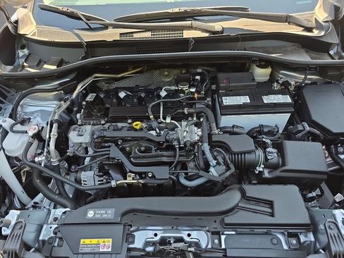 Used 2023 Toyota Corolla Cross XLE FWD image 33