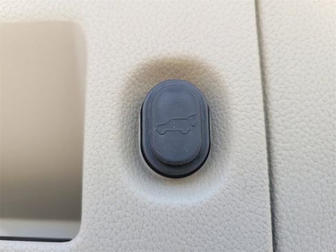 Used 2019 Cadillac Escalade Luxury image 9