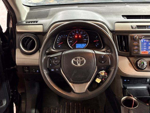 Used 2013 Toyota RAV4 LE AWD/4WD image 12