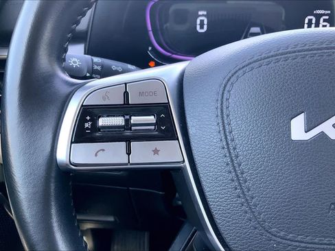 Certified 2025 Kia Telluride S FWD image 22