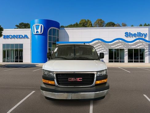 Used 2024 GMC Savana 2500 w/ Driver Convenience Package image 3