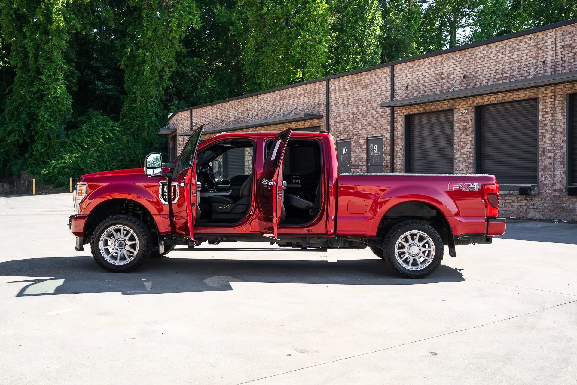 Used 2020 Ford F350 Platinum AWD/4WD image 7