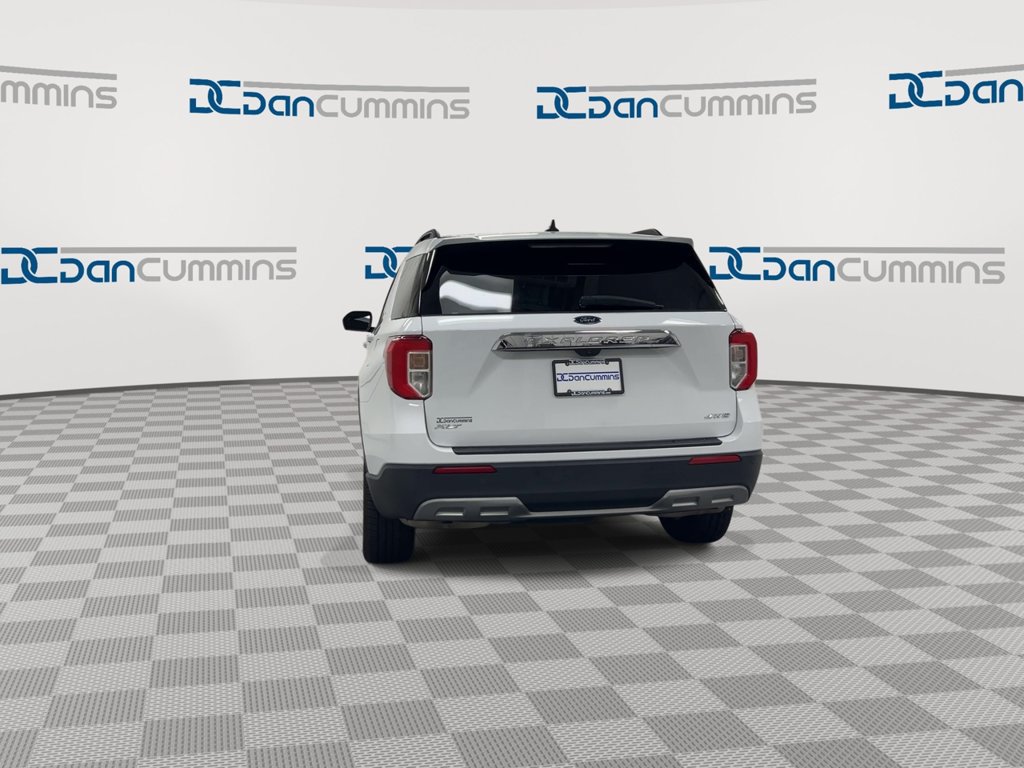 Used 2023 Ford Explorer XLT w/ Equipment Group 202A AWD/4WD image 7