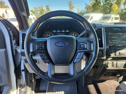 Used 2015 Ford F150 XLT w/ Equipment Group 302A Luxury image 40