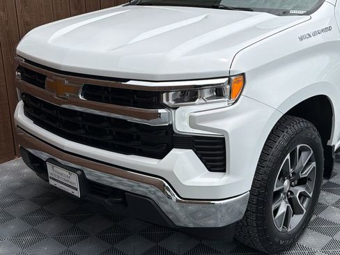 Used 2024 Chevrolet Silverado 1500 LT AWD/4WD image 21