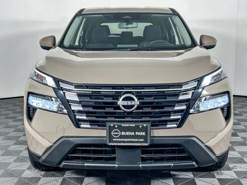 Certified 2025 Nissan Rogue SV image 2