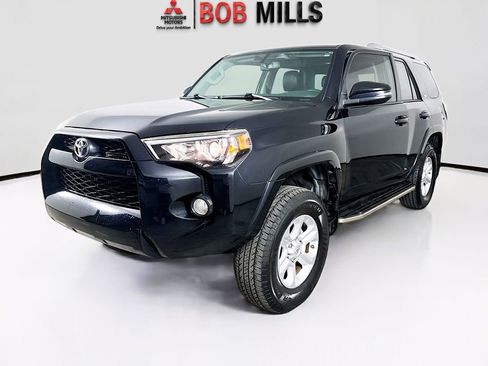 Used 2018 Toyota 4Runner SR5 Premium RWD image 3