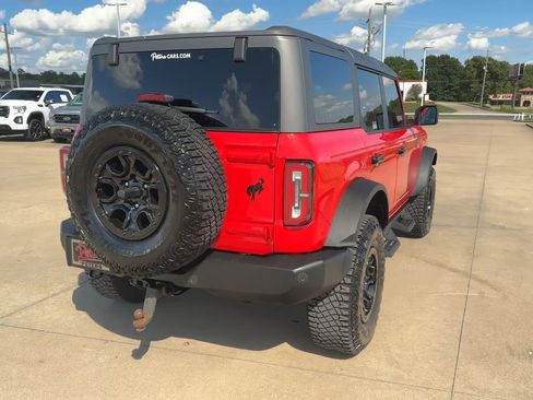 Used 2024 Ford Bronco Wildtrak image 7