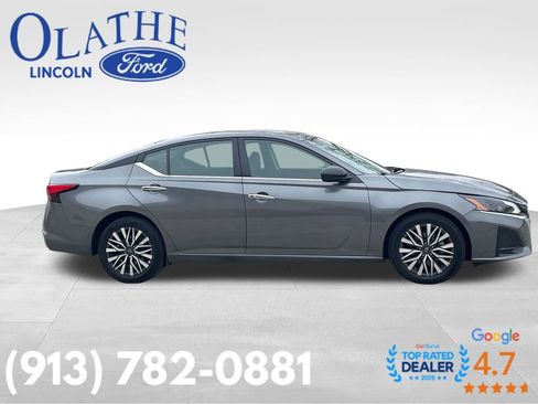 Used 2025 Nissan Altima 2.5 SV FWD image 6