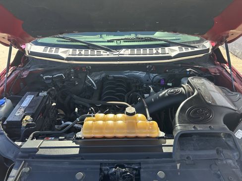 Used 2016 Ford F150 Platinum w/ Equipment Group 701A Luxury image 13