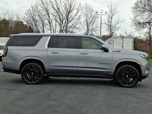 Certified 2024 Chevrolet Suburban High Country image 10