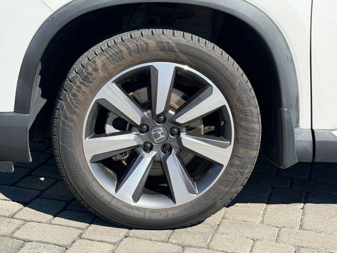 Used 2023 Honda Pilot Elite image 13