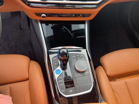 Used 2023 BMW i4 eDrive35 image 13