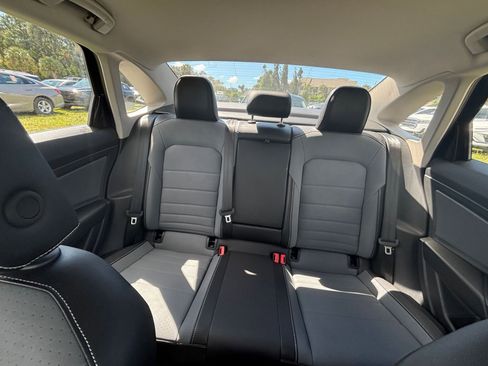 Used 2025 Volkswagen Jetta SE image 37