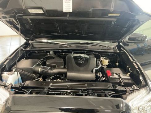 Used 2023 Toyota Tacoma SR AWD/4WD image 19