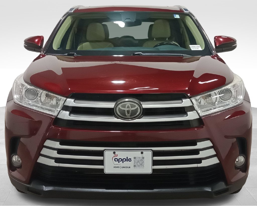 Used 2017 Toyota Highlander XLE w/ Carpet Mat Package AWD/4WD image 9