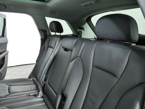 Used 2022 Audi Q7 3.0T Premium w/ Convenience Package AWD/4WD image 22