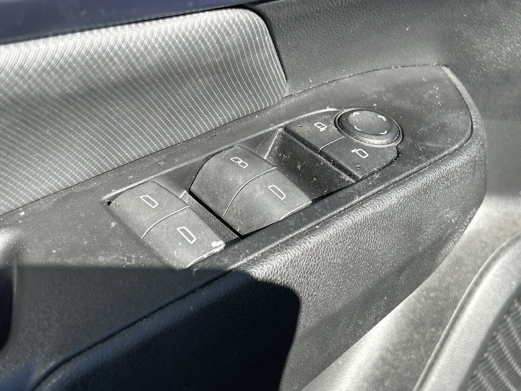 Used 2024 Chevrolet Equinox EV LT w/ LPO, Blackout Package FWD image 28