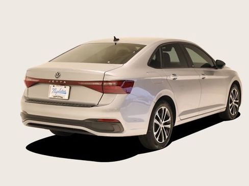 Used 2025 Volkswagen Jetta Sport FWD image 6