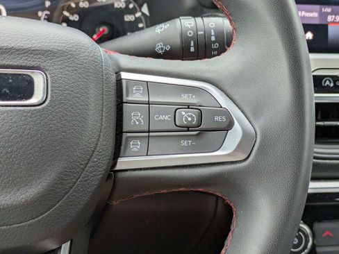 Used 2024 Jeep Compass Trailhawk AWD/4WD image 23