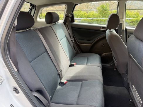 Used 2006 Toyota Matrix XR FWD image 26