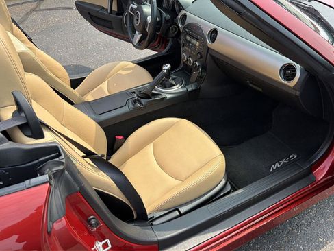 Used 2012 MAZDA MX-5 Miata Grand Touring w/ Premium Pkg RWD image 21