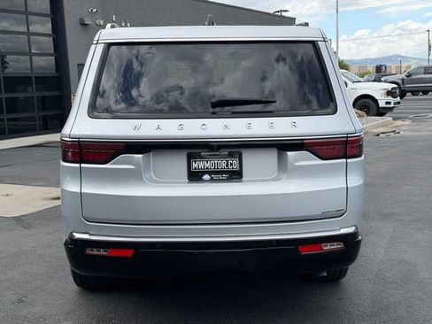Used 2024 Jeep Wagoneer Series II AWD/4WD image 6