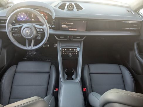 Used 2025 Porsche Macan Turbo Electric image 6