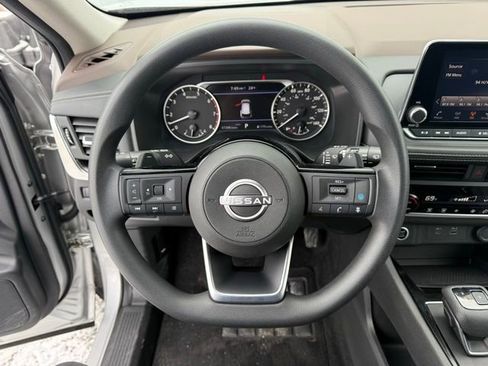 Certified 2023 Nissan Rogue SV image 11