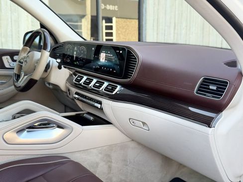 Used 2021 Mercedes-Benz Maybach GLS 600 4MATIC image 29