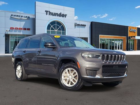Certified 2022 Jeep Grand Cherokee L Laredo w/ Luxury Tech Group I RWD image 1